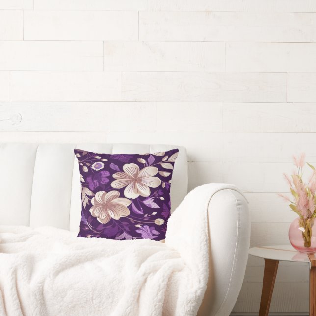 Ett blommigt mönster med lila bakgrund kudde (Soffa)