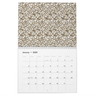 Ett brunt matta med geometrisk motif är delvis til kalender