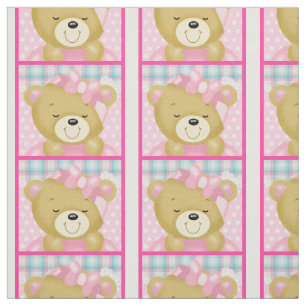 Ett Cute Cudely Bear som är nedtryckt på Rosa Tyg