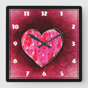 Ett Cute Hand plockade Rosa Heart på en Grunge Str Fyrkantig Klocka
