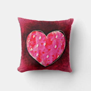 Ett Cute Hand plockade Rosa Heart på en Grunge Str Kudde
