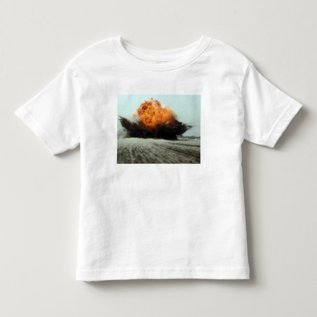 Ett explosionsutbrott tee (Framsida)
