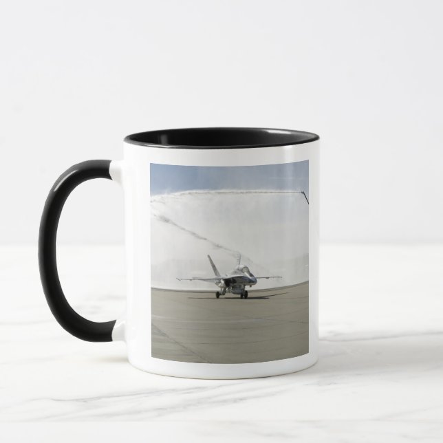 Ett F-18-flygplan Mugg (Vänster)