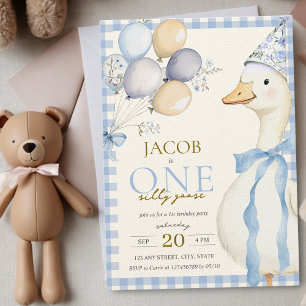 Ett Fånig Goose Blue Gingham Boy 1st Birthday Inbjudningar
