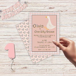 Ett Fånig Goose Rosa Gingham Girl's Födelsedagsfes Inbjudningar