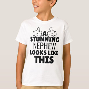 Ett fantastiskt Nephew ser ut som den här konstig T Shirt