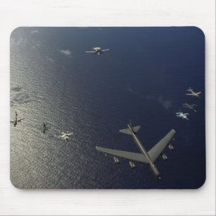 Ett flygplan 2 för US-flygvapen B-52 Musmatta