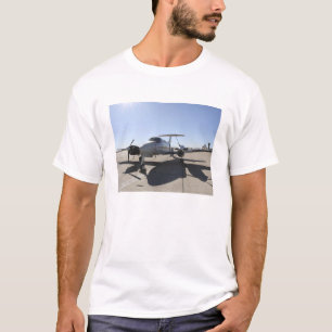 Ett flygplan för UC--12Fkungluft Tee