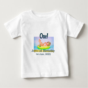 Ett första födelsedagfoto, modernt lägg till namn t shirt