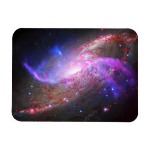 Ett galaktiskt ljusspel i Spiral Galaxy NGC 4258. Magnet