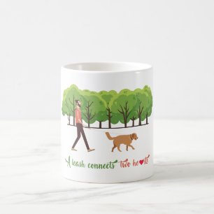 Ett koppel förbinder kaffemuggen för två hjärt kaffemugg