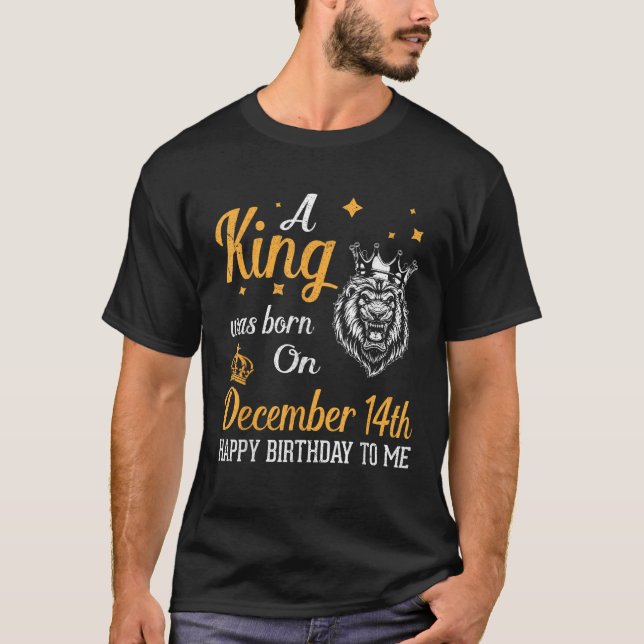 Ett Kung föddes den 14:e december Grattis på födel T Shirt (Framsida)