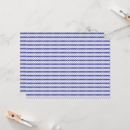 Ett levande blå himmel med spridda vita moln. inbjudningar