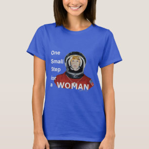 Ett litet steg för en kvinna t shirt