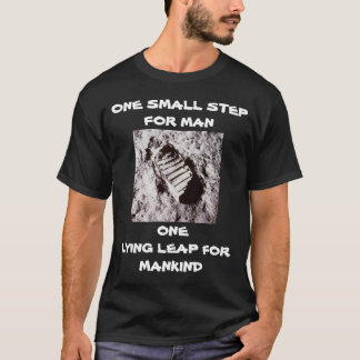 ETT LITET STEGET FÖR MÄNNISKAN ETT LÖGNERSKT KLIV T SHIRT