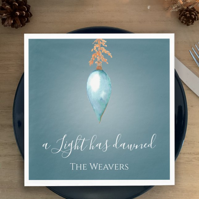 Ett ljus har dykt upp | Blå vattenfärgsjul Pappersservett (Add inspiration and art to your Christmas dinner table with my hand painted blue watercolor napkins
)