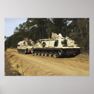 Ett M-88 Recovery fordon börjar dra M992 Poster