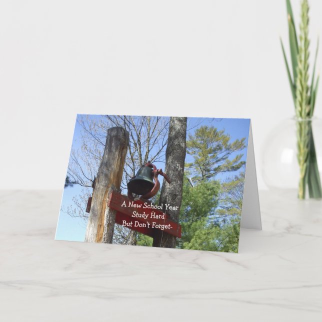 Ett nytt skolårs start - Scen med skolklocka Kort (Framsida)