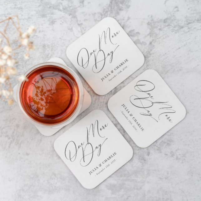 Ett Pappert Underlägg med en dagars repetitionsmid Papper Kvadrat (Skapare uppladdad)