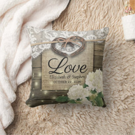 Ett par Horseshoe Heart Snöre Hydrangea Wood Bröll Kudde