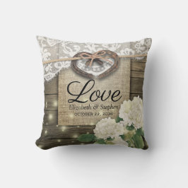 Ett par Horseshoe Heart Snöre Hydrangea Wood Bröll Kudde