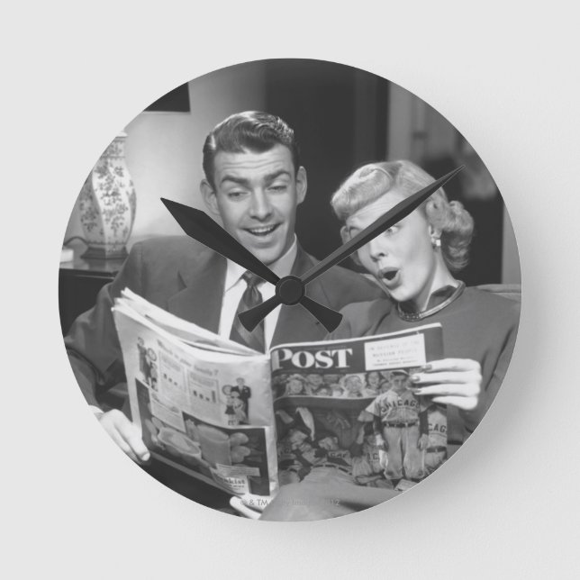 Ett par läsmagasin rund klocka (Framsida)