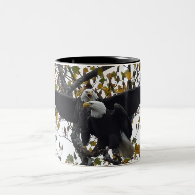 Ett par Örn under höns- eller sjökaffe M Två-Tonad Mugg (Center)