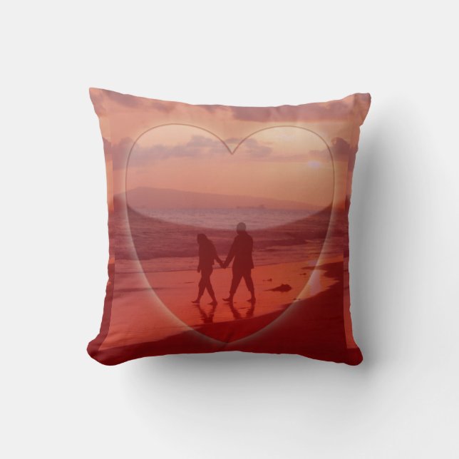 Ett par på Beach Valentine Pillow Kudde (Framsida)