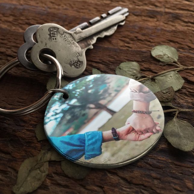 Ett par sätt att hålla händer i nyckelkedjan nyckelring (Couple holding hands keychain)