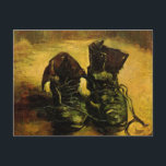 Ett par skor av Vincent van Gogh Vykort<br><div class="desc">Ett par skor av Vincent van Gogh är en vintage bra konst post impressionism fortfarande livmålning med ett gammalt par bondarbetares stövlar med snöre. Arbetstagaren lovar att en fattig jordbrukare skulle få bära. Om konstnären: Vincent Willem van Gogh var en målare från Post impressionist, vars verk var mest framträdande för...</div>