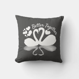 Ett par Svan Silhouette-reflektion i Vatten Kudde