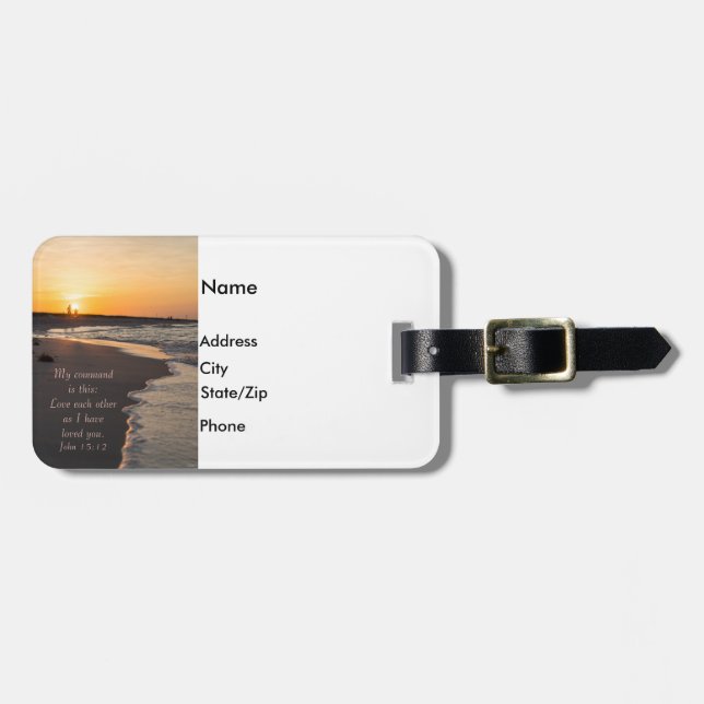 Ett par Walking Beach vid Sunrise John 15 12 Bagagebricka (Horisontell Framsida)