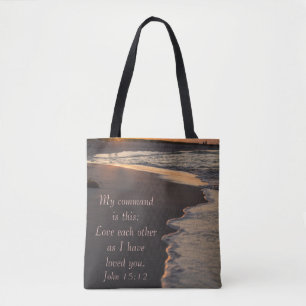 Ett par Walking Beach vid Sunrise John 15 12 Tygkasse