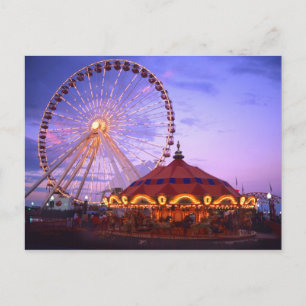 Ett pariserhjul och karusell vid Navy Pier i Vykort