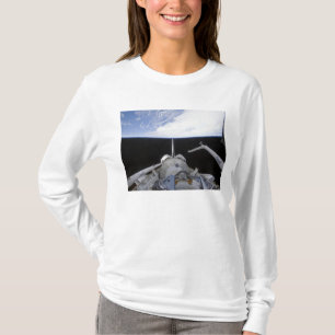 Ett partiskt beskådar av Tranquilityknutpunkten Tee Shirt