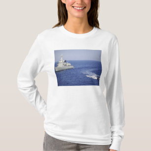 Ett portugisiskt marinlag i ett uppblåsbart farty tee shirt