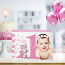 Ett rosa babyfoto födelsedagsinbjudan för ettårsfi