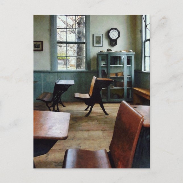 Ett rumsskolhus med klocka vykort (Framsida)