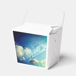Ett spridda moln presentaskar