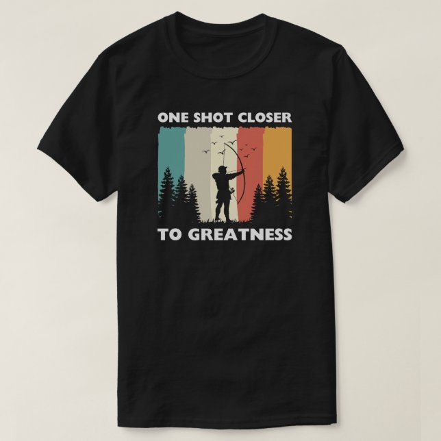 Ett steg närmare allvarlighetsgrad | Archery Ord T Shirt (Design framsida)