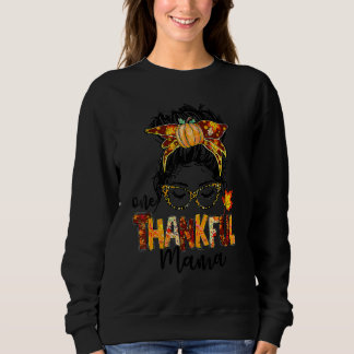 Ett tacksamt Mamma Messy Bun hösten Thanksgivi T Shirt