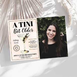 Ett Tini Bit äldre Modern Cocktail Birthday-foto Inbjudningar