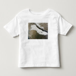 Ett tjockt packar ihop av låga moln t shirt