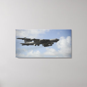 Ett US-flygvapen B-52 Stratofortress i flyg Canvastryck