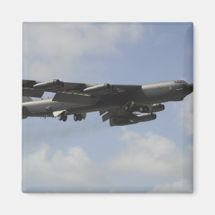 Ett US-flygvapen B-52 Stratofortress i flyg Magnet