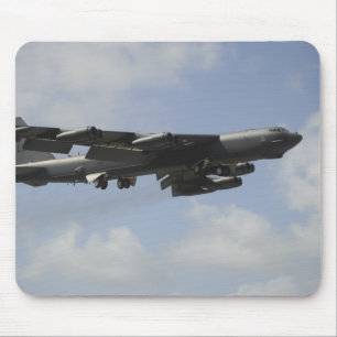 Ett US-flygvapen B-52 Stratofortress i flyg Musmatta