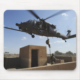 Ett US-flygvapen Pararescuemen Musmatta