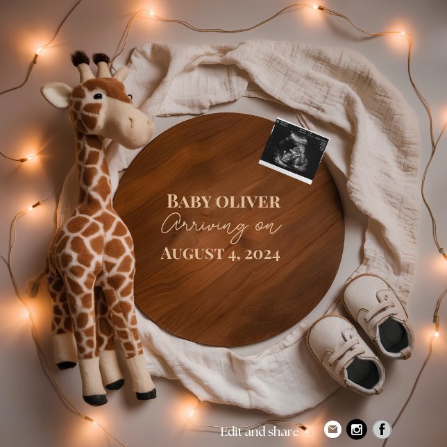 Ett varmt mysigt meddelande om giraffe-gravid inbjudningar (Skapare uppladdad)