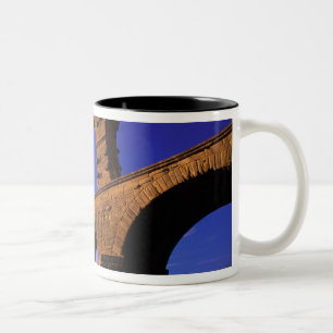 EU, Frankrike, Provence, Gard, Pont du Gard. 3 Två-Tonad Mugg