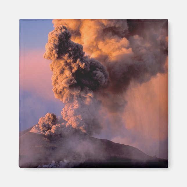 EU, Italien, Sicilien, Mt. Etnas toppkrater Magnet (Framsidan)